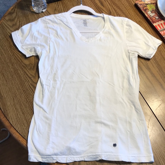 Lucky brand white vneck - Picture 1 of 4